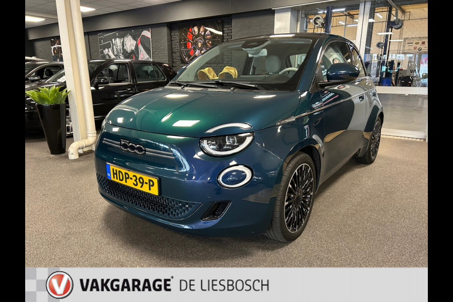 Fiat 500 La Prima 42 kWh / 120pk / Navigatie / Panorama-dak / Leder / camera