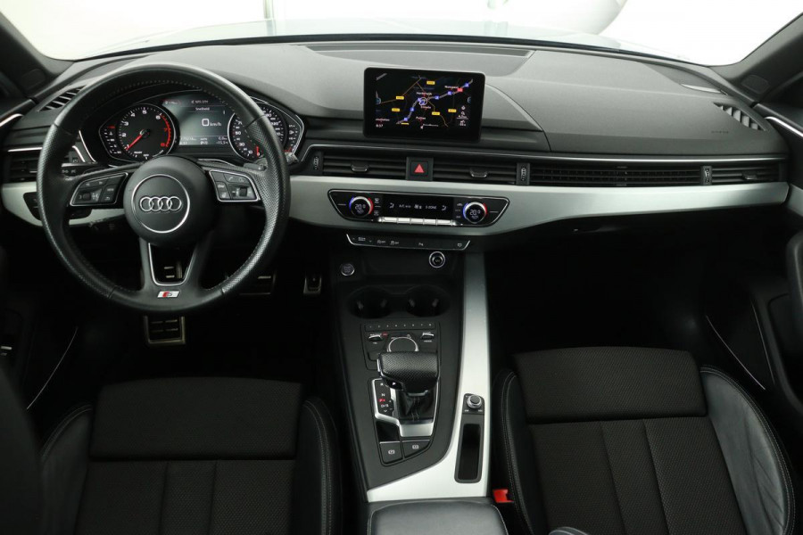 Audi A4 35 TFSI Sport S line edition | Trekhaak | Bang & Olufsen Sound | Zwart Optiek | Verwarmd stuurwiel | Half leder | Full LED