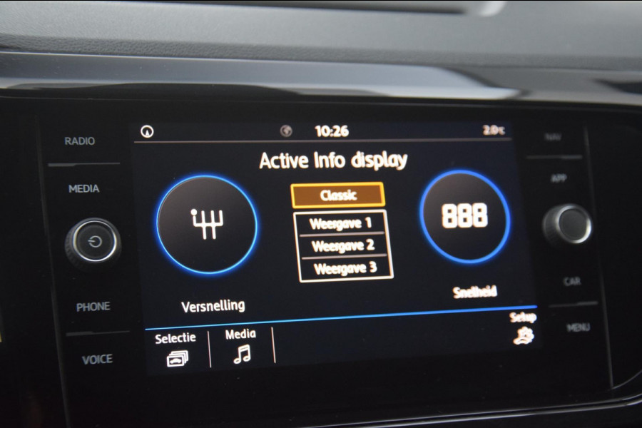 Volkswagen T-Cross 1.0 TSI Style TREKHAAK/NAVIGATIE/DIGITAAL DASHBOARD/AUDIO HIGH END