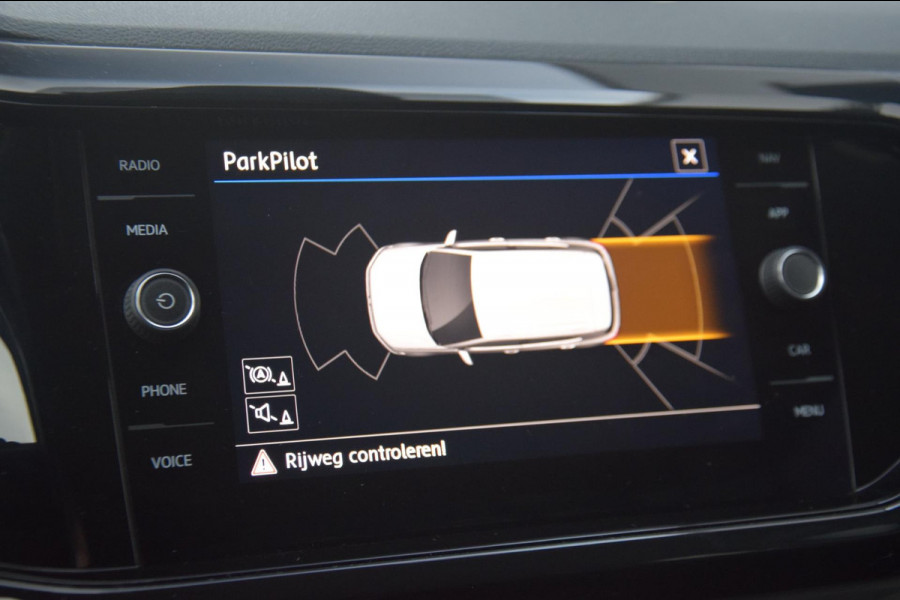 Volkswagen T-Cross 1.0 TSI Style TREKHAAK/NAVIGATIE/DIGITAAL DASHBOARD/AUDIO HIGH END