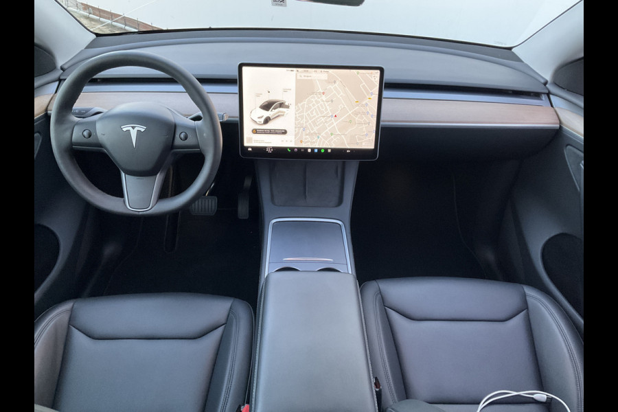 Tesla Model Y Long Range AWD 75 kWh 514pk Autopilot Stuur/Stoelverw Pano Trekhaak (1600kg)