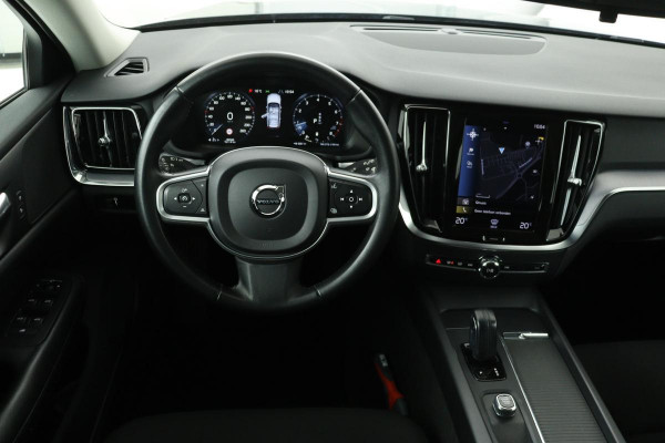 Volvo V60 2.0 B3 Momentum Advantage | Carplay | Camera | Full LED | Navigatie | Climate control | Cruise control | DAB