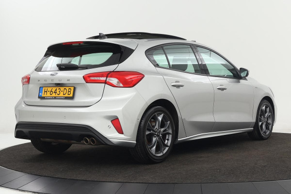 Ford Focus 1.0 EcoBoost ST Line | Panoramadak | Adaptive cruise | Camera | Carplay | Airco | Navigatie | Full LED | PDC | Bluetooth