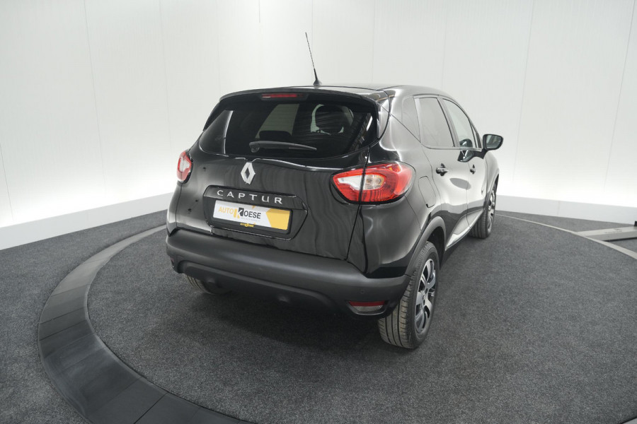 Renault Captur TCe 90 Limited | Parkeersensoren | Navigatie | Airco | Getint Glas