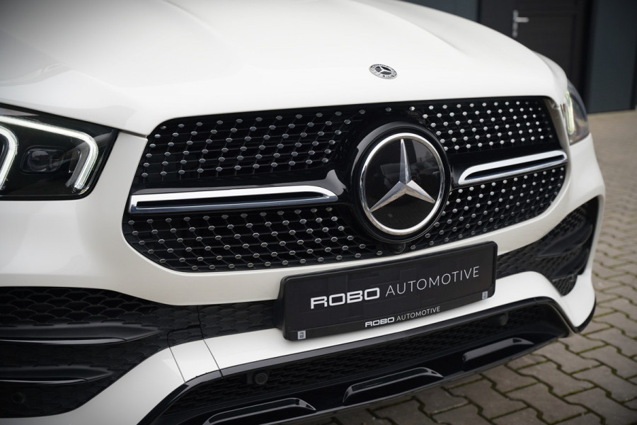 Mercedes-Benz GLE 350 D 4MATIC | AMG | Burmester | Adaptive Cruise Control | Stoelverwarming | Panoramadak | Luchtvering | Trekhaak | Grijs Kenteken | 360° Camera | BTW | Apple Carplay | Ambiance Verlichting | Leder | Nigh