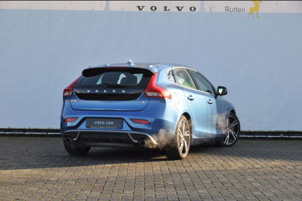 Volvo V40 T4 190PK handgeschakeld Business Sport Cruise control / Standkachel / Parkeersensoren achter / Bluetooth / Navigatie / Stoelverwarming /