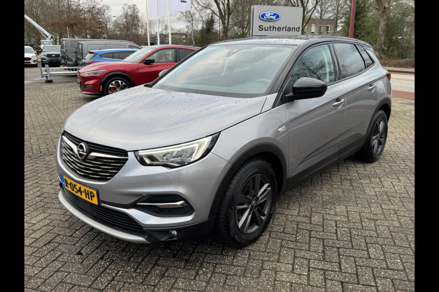 Opel Grandland X 1.2 Turbo Elegance 130pk Trekhaak | Cruise control | Stoelverwarming | Achteruitrijcamera | Climate control | Metaal lak