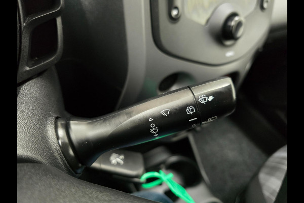 Peugeot 108 Occasion 1.0 e-VTi Active in zwart en bluetooth audio | Tweedehands Peugeot 108 met airco | Getint glas achter | BTW