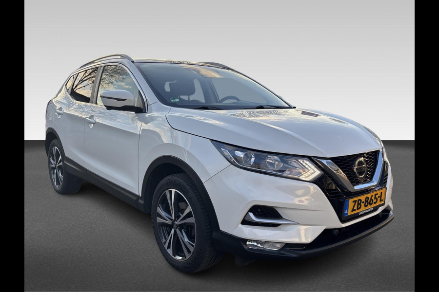 Nissan QASHQAI 1.3 DIG-T 160 pk N-Connecta Desig pack trekhaak 1500kg trekgewicht | 160 PK | 18 inch lichtmetalen velgen | panorama-dak | extra set winterwielen