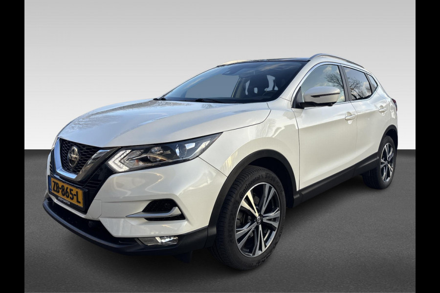 Nissan QASHQAI 1.3 DIG-T 160 pk N-Connecta Desig pack trekhaak 1500kg trekgewicht | 160 PK | 18 inch lichtmetalen velgen | panorama-dak | extra set winterwielen