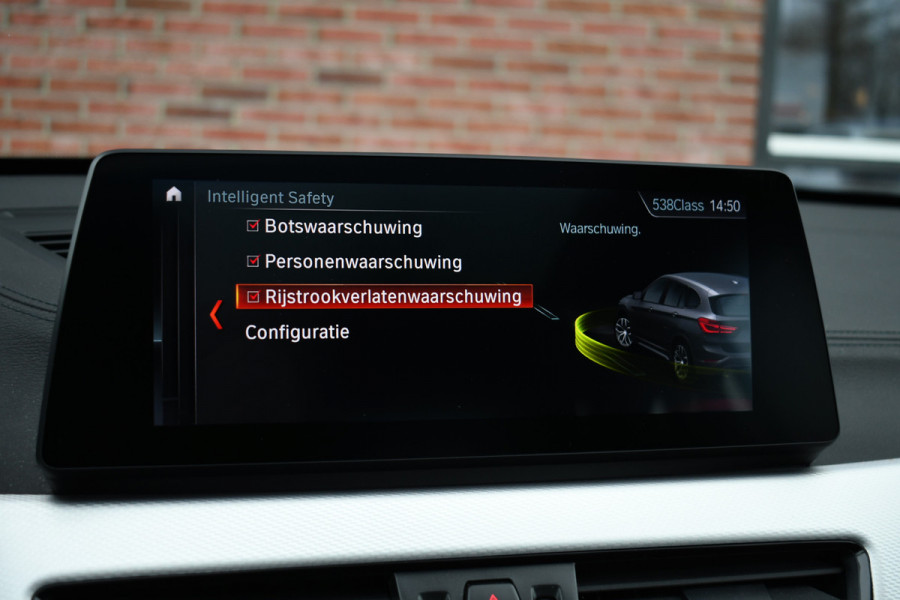 BMW X1 xDrive25e M-Sport Pano HUD ACC Camera El-Klep Stuurverw