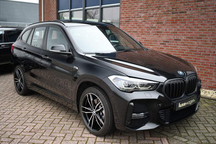 BMW X1 xDrive25e M-Sport Pano HUD ACC Camera El-Klep Stuurverw
