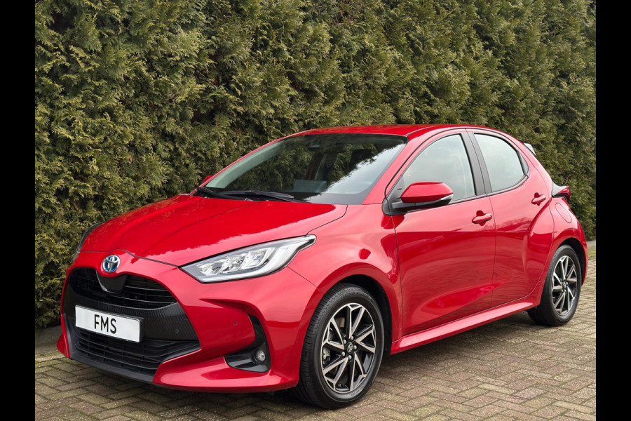 Toyota Yaris 1.5 Hybrid Dynamic CarPlay LED Camera