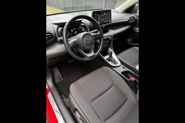 Toyota Yaris 1.5 Hybrid Dynamic CarPlay LED Camera