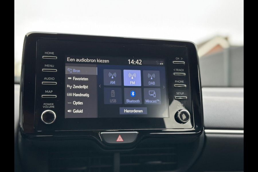 Toyota Yaris 1.5 Hybrid Dynamic CarPlay LED Camera