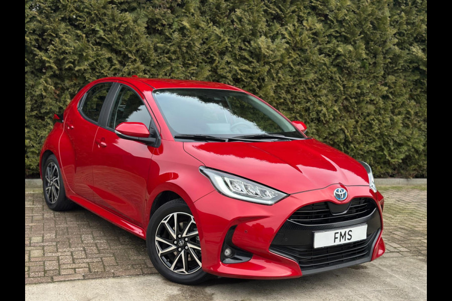 Toyota Yaris 1.5 Hybrid Dynamic CarPlay LED Camera