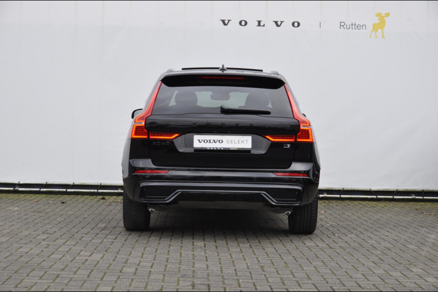 Volvo XC60 T6 Plug-in hybrid AWD Plus Black Edition Long range / Adaptieve cruise control / Panoramadak / Apple carplay / Parkeersensoren met 360 camera / Elektrische achterklep / Elektrische stoelen met geheugen / Stoel en stuurwielverwarming