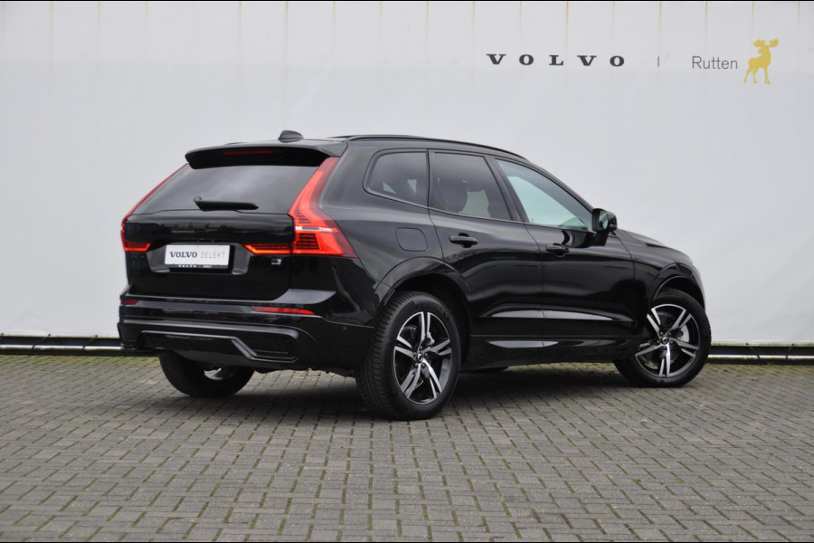 Volvo XC60 T6 Plug-in hybrid AWD Plus Black Edition Long range / Adaptieve cruise control / Panoramadak / Apple carplay / Parkeersensoren met 360 camera / Elektrische achterklep / Elektrische stoelen met geheugen / Stoel en stuurwielverwarming