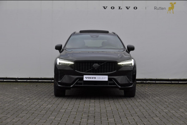 Volvo XC60 T6 Plug-in hybrid AWD Plus Black Edition Long range / Adaptieve cruise control / Panoramadak / Apple carplay / Parkeersensoren met 360 camera / Elektrische achterklep / Elektrische stoelen met geheugen / Stoel en stuurwielverwarming