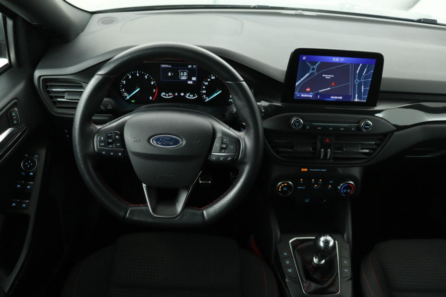 Ford Focus 1.0 EcoBoost ST Line | Panoramadak | Adaptive cruise | Camera | Carplay | Airco | Navigatie | Full LED | PDC | Bluetooth