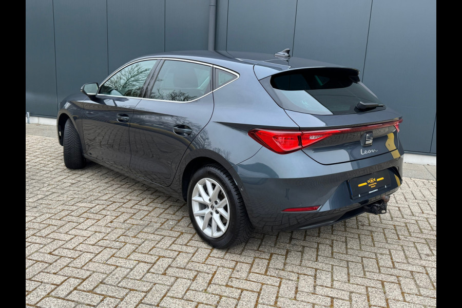 Seat Leon 1.5 eTSI Style Launch Edition * AppleCarPlay * Camera * Trekhaak *