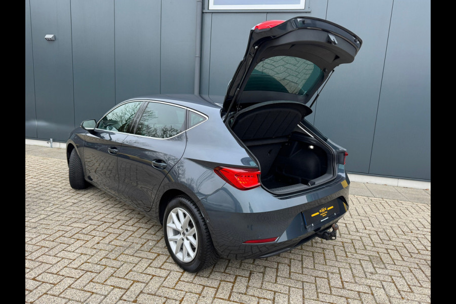 Seat Leon 1.5 eTSI Style Launch Edition * AppleCarPlay * Camera * Trekhaak *