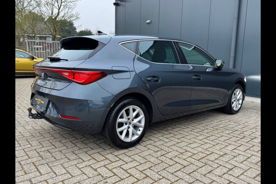 Seat Leon 1.5 eTSI Style Launch Edition * AppleCarPlay * Camera * Trekhaak *