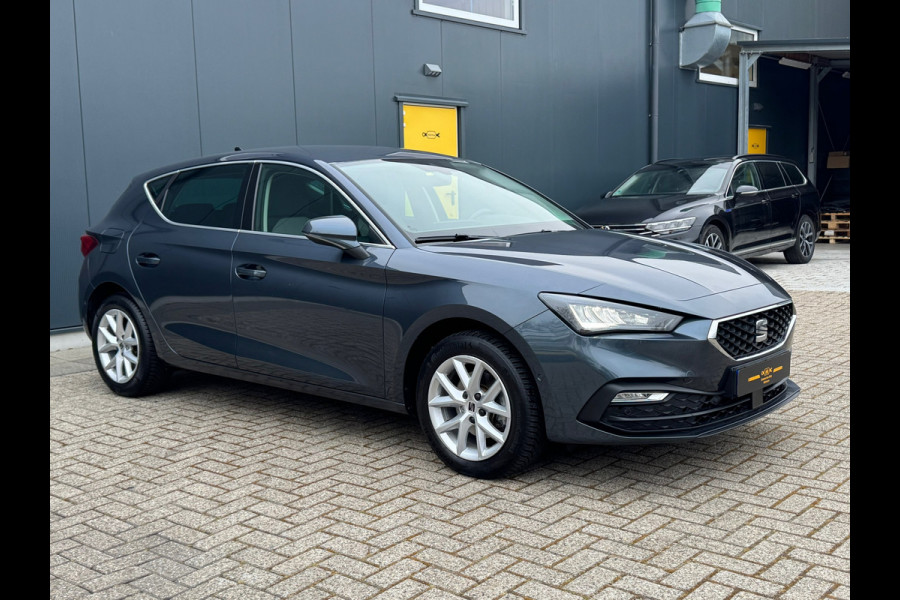 Seat Leon 1.5 eTSI Style Launch Edition * AppleCarPlay * Camera * Trekhaak *