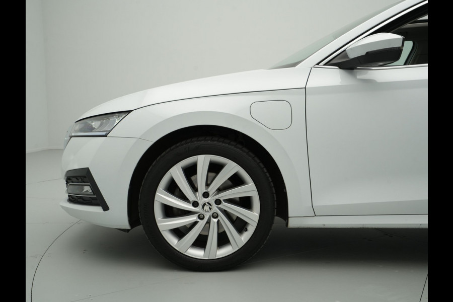 Škoda Octavia Combi 1.4 TSI iV 218pk PHEV Style Trekhaak Panorama Canton Acc 302