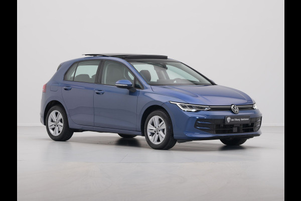 Volkswagen Golf 1.5 eTSI 115pk DSG Life Edition Facelift! Panorama Trekhaak HuD Ambient Light