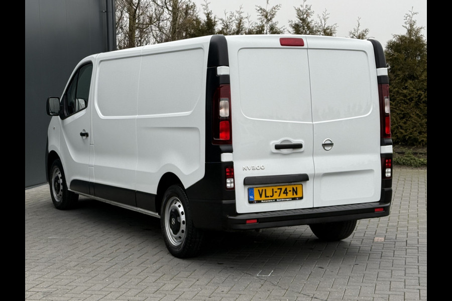 Nissan NV300 2.0 dCi 120 PK / L2H1 / 1e EIG. / AIRCO / BIJRIJDERSBANK / BLUETOOTH