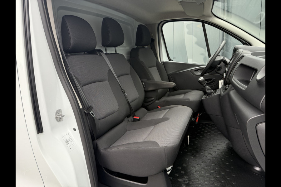 Nissan NV300 2.0 dCi 120 PK / L2H1 / 1e EIG. / AIRCO / BIJRIJDERSBANK / BLUETOOTH