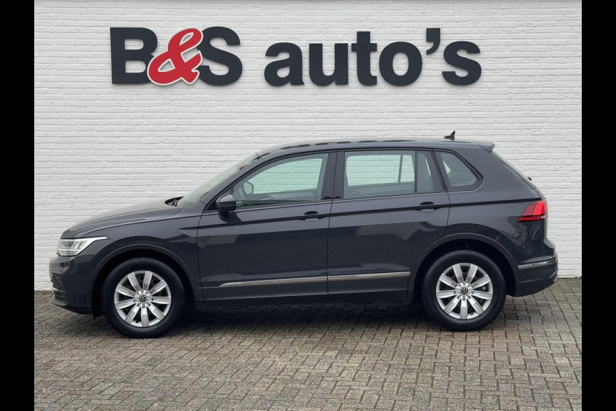 Volkswagen Tiguan 1.5 TSI Life Nieuw model Led Clima Safety pack Pdc Mooie kleur Nette auto!