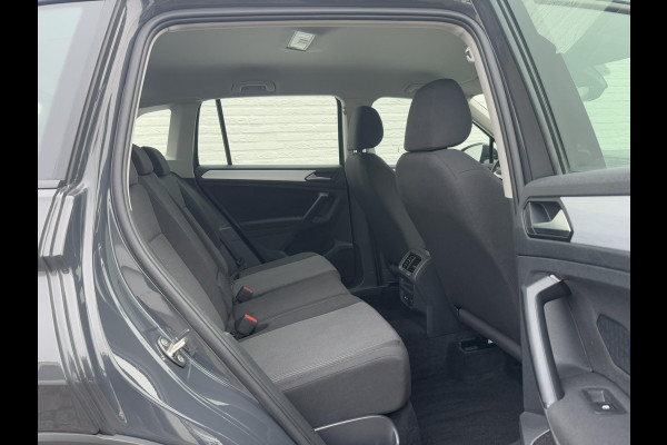 Volkswagen Tiguan 1.5 TSI Life Nieuw model Led Clima Safety pack Pdc Mooie kleur Nette auto!