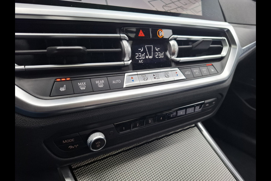 BMW 3 Serie Touring 330e M Sport Plug In Hybrid 293pk PHEV | Panodak | Adaptive Cruise | Trekhaak af Fabriek | Harman Kardon | Head Up | Adaptive Onderstel | Apple Carplay | Sportstoelen Memory |