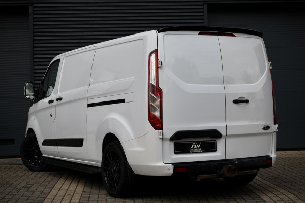 Ford Transit Custom 340 2.0 TDCI L2H1 | L+R Schuifdeur | Navigatie | Blind Spot | CarPlay | Camera | Standkachel | Trekhaak | 3-Zitter | Nieuwe APK | Onderhoudsbeurt