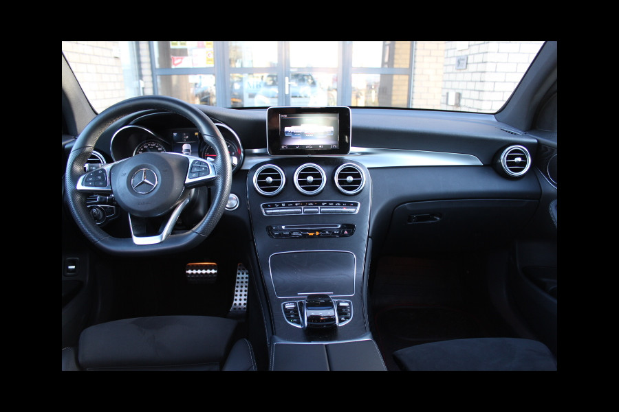 Mercedes-Benz GLC Coupé 220D 4 Matic AMG STYLING-SCHUIFDAK-ILS-CAMERA-TREKHAAK-COMPLEET