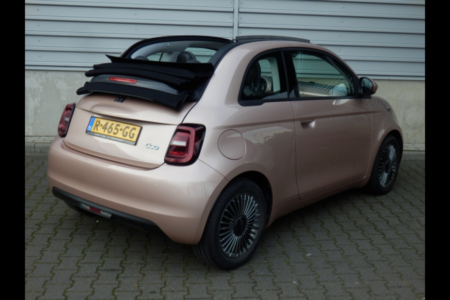 Fiat 500E Icon 42kwh | Cabrio | Aut. airco | Apple carpl. Andr. Auto | 16"