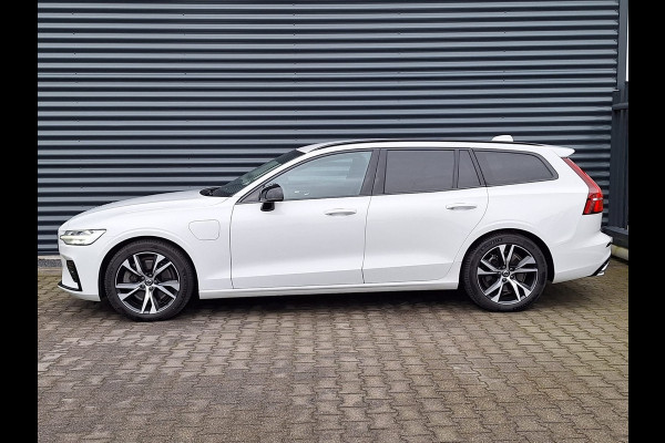 Volvo V60 T6 Recharge AWD R-Design Plug In Hybrid | PHEV | Carplay | Camera | Navi | Cruise Control | DAB | Spraakbediening |