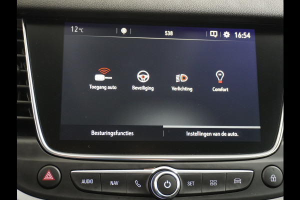 Opel Grandland X T131PK Trekhaak Camera Apple Carplay Android Auto Navi Bord-Herkenning Ecc Pdc 1/2 Leer koplampen adaptief Autom.Achterklep AGR- LaneAssist DAB Bluetooth Connected Led Licht-Regensensor Sensor dodehoek Business Executive 1ste Eigenaar 1.400kg trekvermogen Volledig Onderhouden! Euro 35.000 nieuw