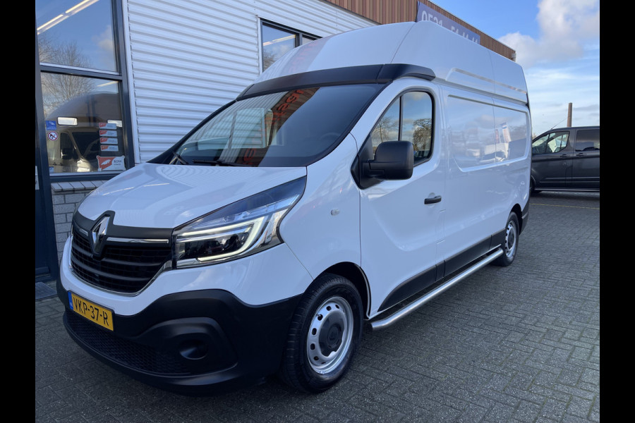 Renault Trafic 2.0 dCi 170pk T29 L2H2 Comfort / vaste prijs rijklaar € 19.950 ex btw / lease vanaf € 366 / airco / cruise / navigatie / pdc achter / trekhaak / euro 6 diesel / geschikt voor camper ombouw !