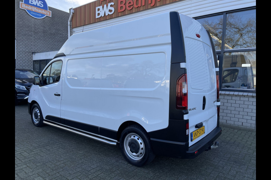 Renault Trafic 2.0 dCi 170pk T29 L2H2 Comfort / vaste prijs rijklaar € 19.950 ex btw / lease vanaf € 366 / airco / cruise / navigatie / pdc achter / trekhaak / euro 6 diesel / geschikt voor camper ombouw !