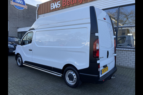 Renault Trafic 2.0 dCi 170pk T29 L2H2 Comfort / vaste prijs rijklaar € 19.950 ex btw / lease vanaf € 366 / airco / cruise / navigatie / pdc achter / trekhaak / euro 6 diesel / geschikt voor camper ombouw !