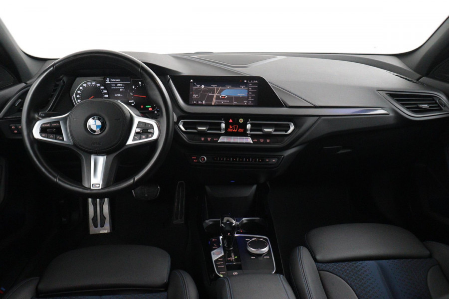 BMW 1-serie 118i High Executive M-Sport (Carplay, Navi Pro, PDC V+A, Etc)