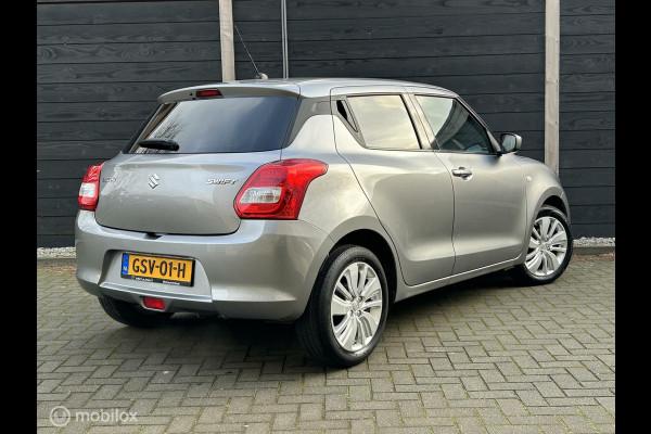 Suzuki Swift 1.2 Comfort Carplay / 16" LM / Camera / 68.952 KM