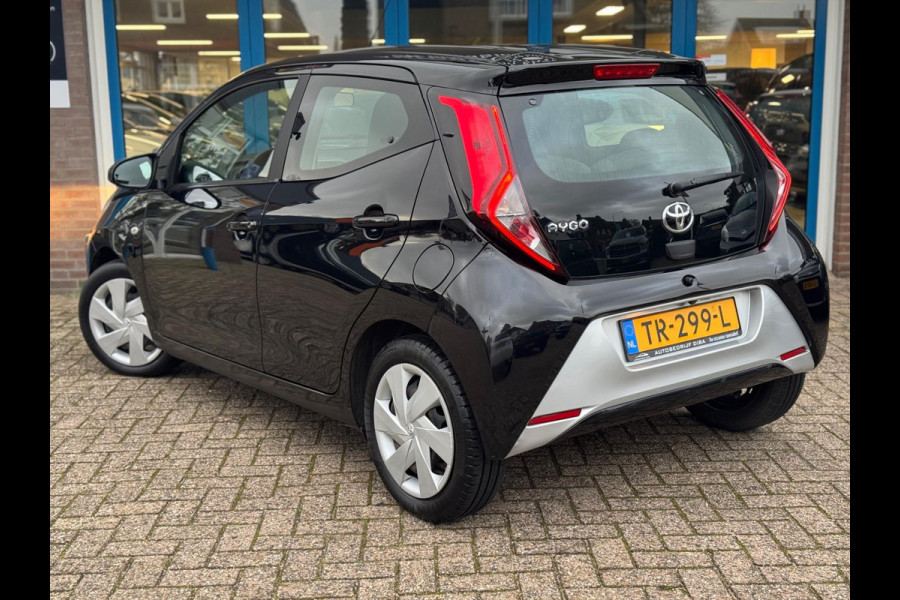 Toyota Aygo 1.0 VVT-i x-play 2018 Zwart AIRCO LM NAP 1e Eig!