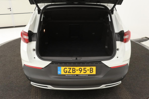 Opel Grandland X 1.6 Turbo PHEV Elegance | Stoelverwarming | Carplay | Camera | Navigatie | Full LED | Cruise control | Half leder | Climate control