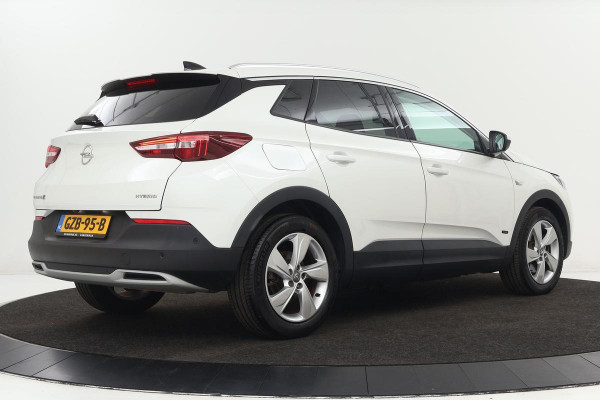 Opel Grandland X 1.6 Turbo PHEV Elegance | Stoelverwarming | Carplay | Camera | Navigatie | Full LED | Cruise control | Half leder | Climate control