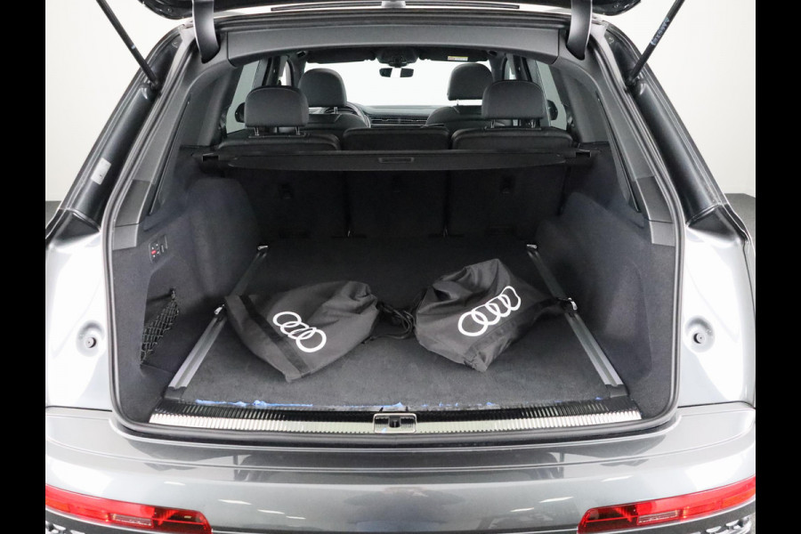 Audi Q7 55 TFSI e quattro Pro Line S Panoramadak, adaptive cruisecontrol, B&O soundsysteem, optiekpakket zwart Plus