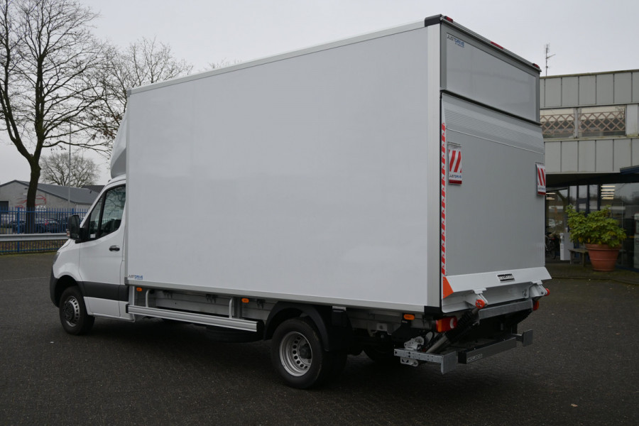 Mercedes-Benz Sprinter 519 CDI L3 Bakwagen met Dhollandia laadklep BPM vrij 3500 kg trekgewicht, LED, Geveerde stoel